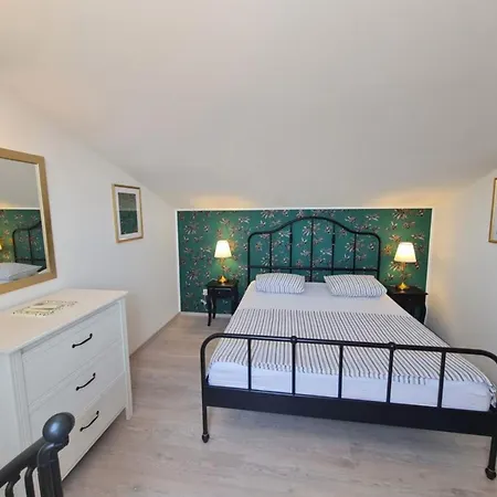 Bay House Rosohotnica